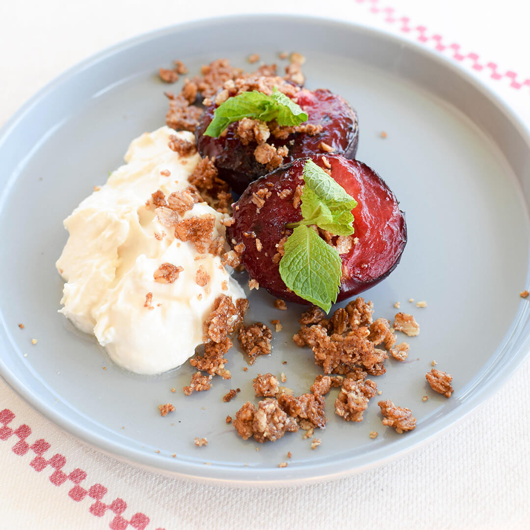 Roasted Plum With Oat Crumble and mascarpone cream