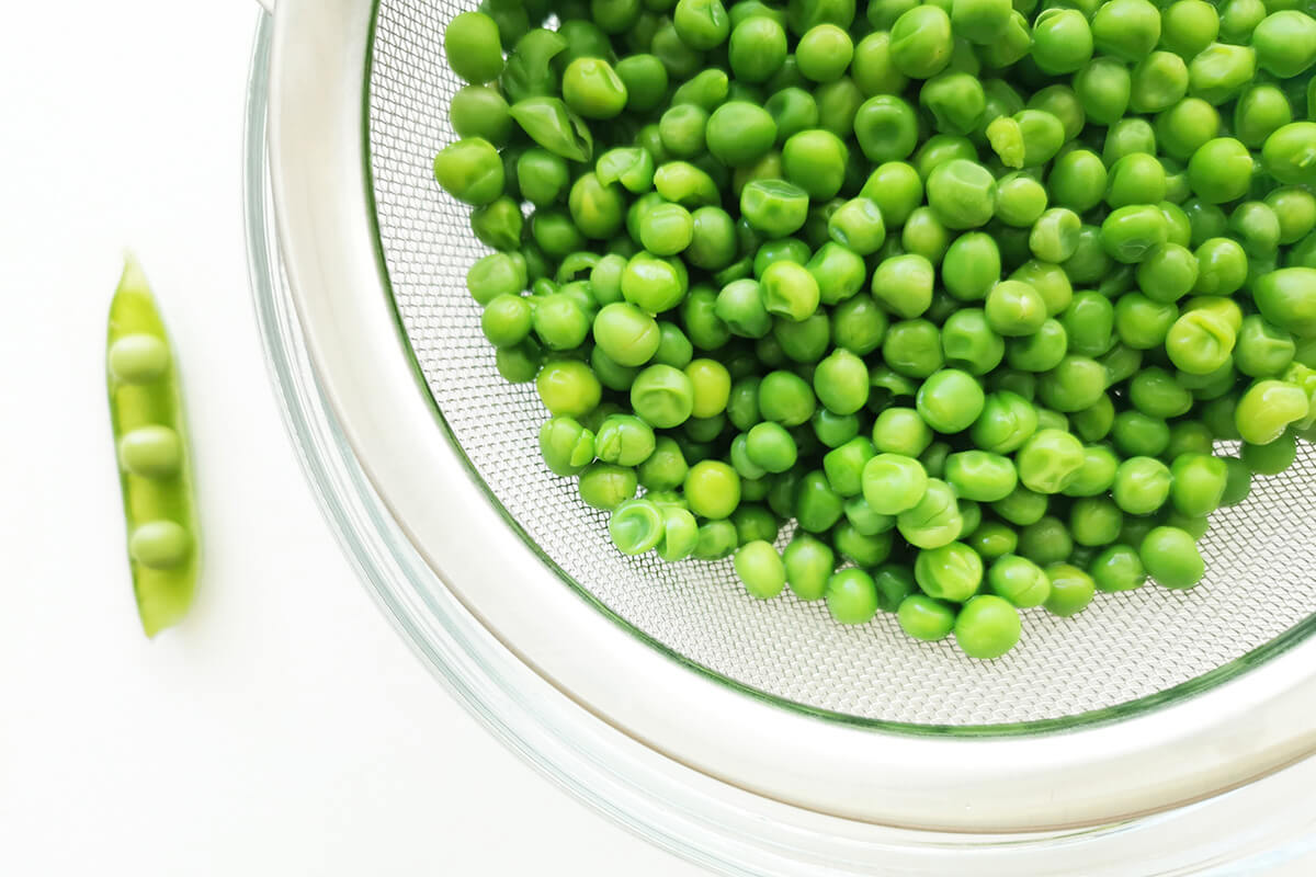 Peas in a large bowl